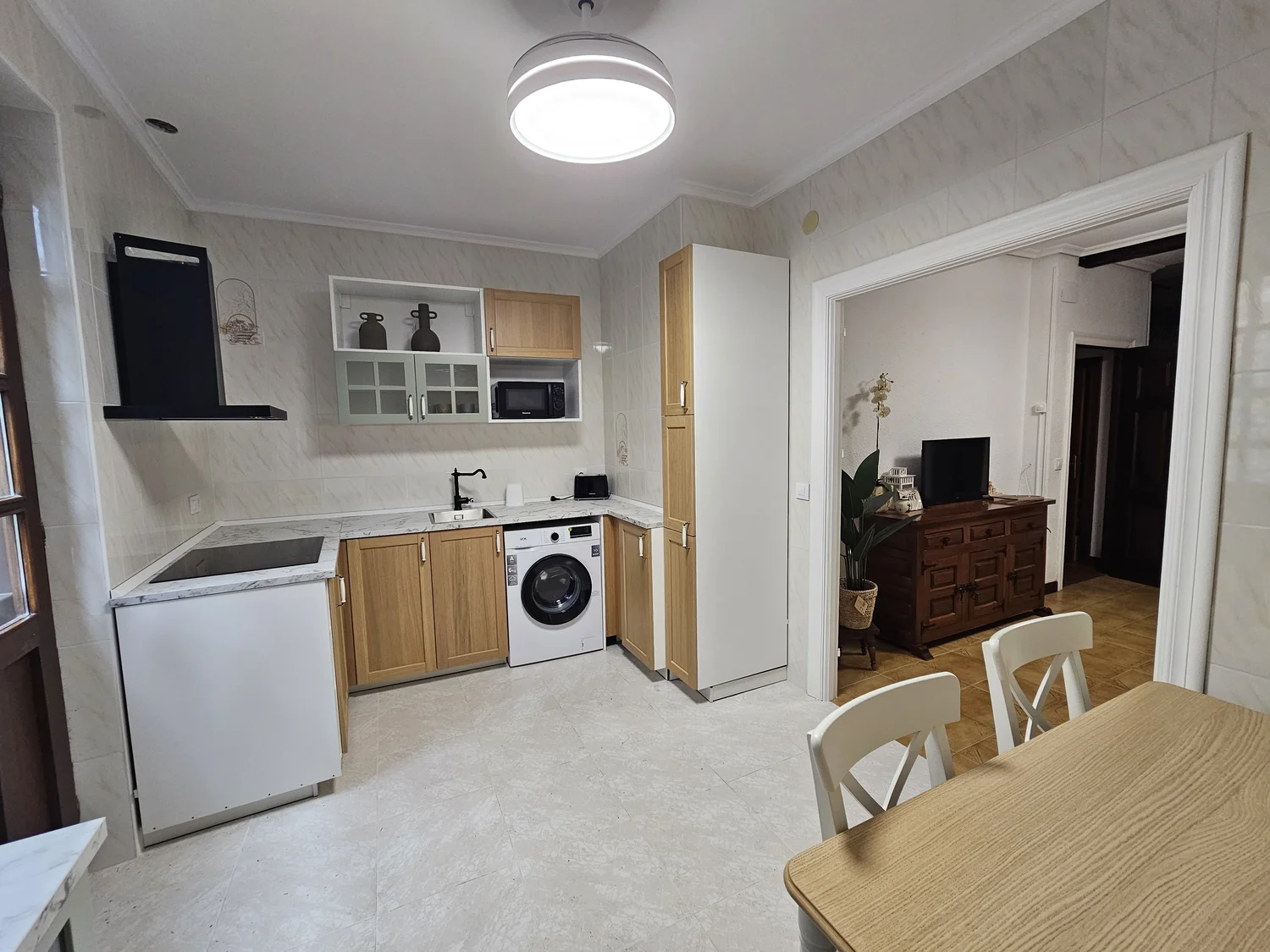 terraza-exterior-casa-gelin-alojamiento-en-santillana-del-mar-casa-rural