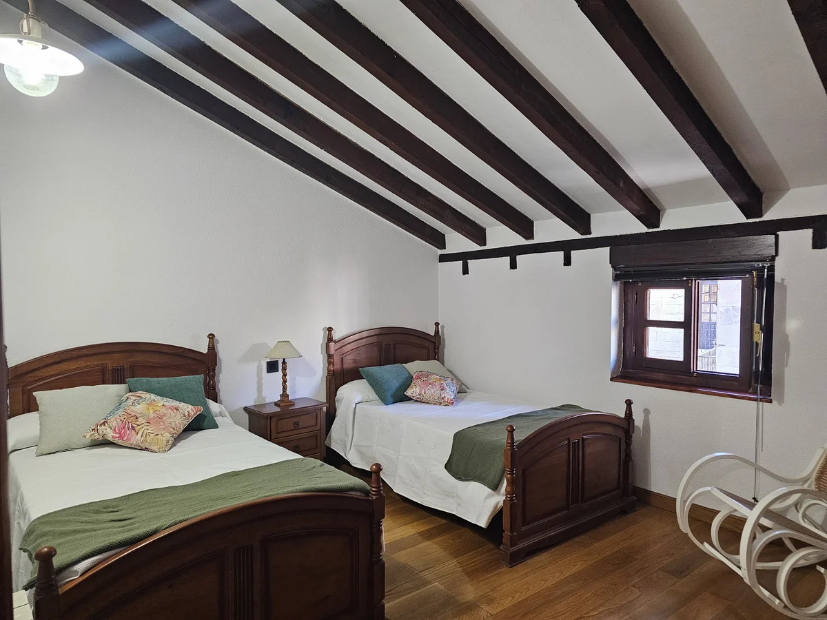 zona-descanso-casa-gelin-alojamiento-en-santillana-del-mar-casa-rural