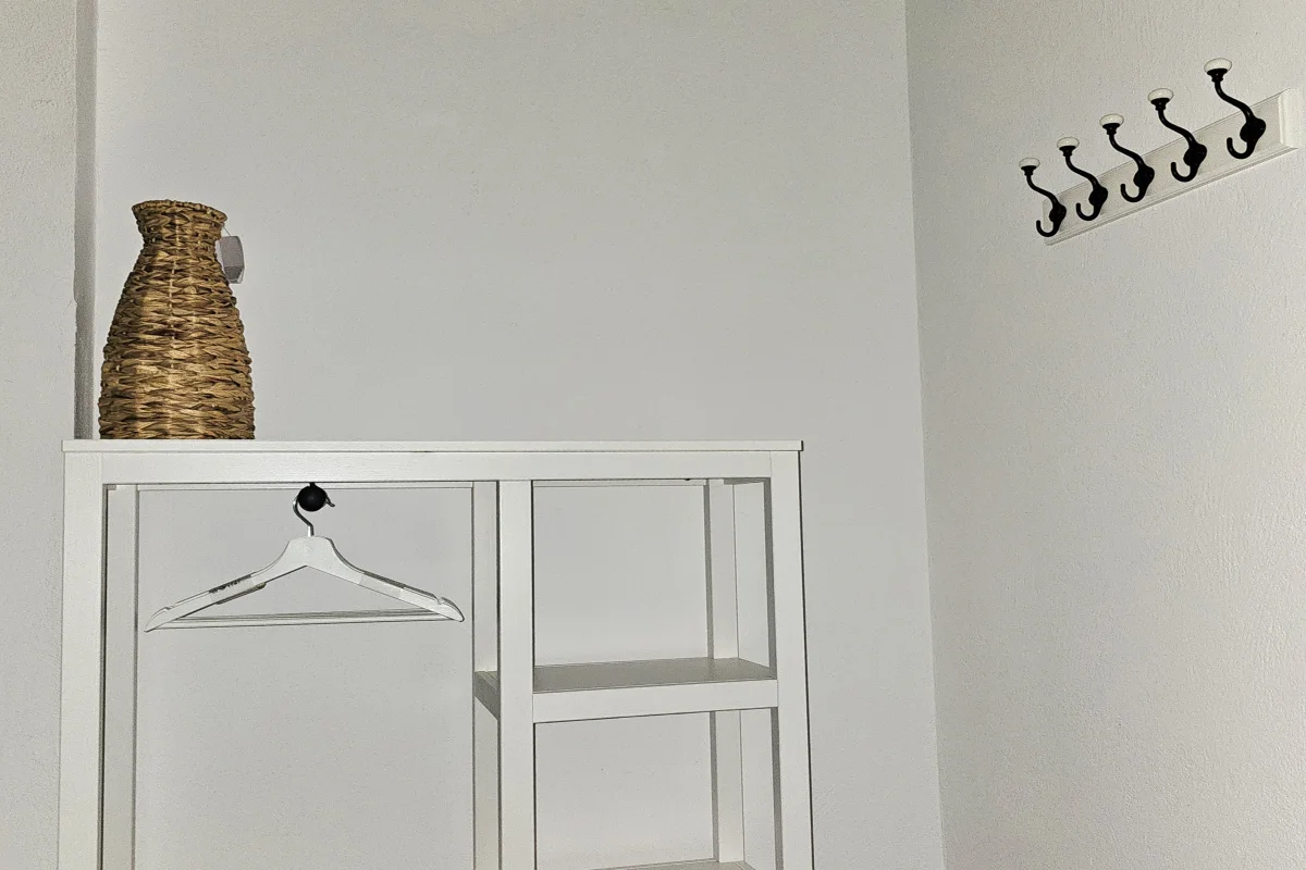 cocina-office-funcional-casa-gelin-alojamiento-en-santillana-del-mar-casa-rural